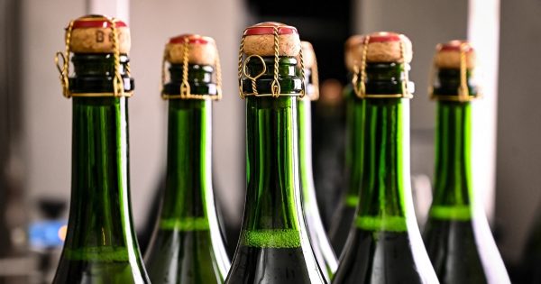 Trump amenaza con triplicar arancel a licores europeos si UE aplica impuesto al whisky de EEUU