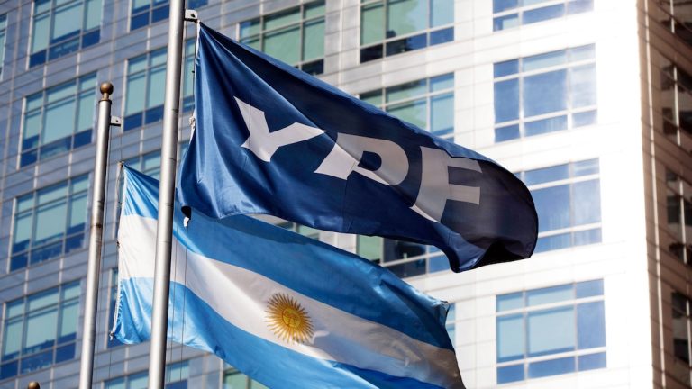 YPF: Argentina presentó la tercera apelación en el juicio por el que fue condenada a pagar más de USD 16.000 millones