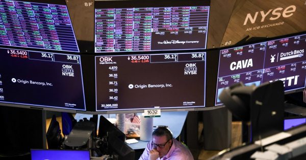 Wall Street cae fuertemente por la amenaza de una recesión en EEUU
