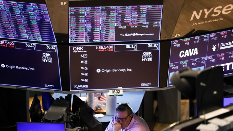 Wall Street cae fuertemente por la amenaza de una recesión en EEUU