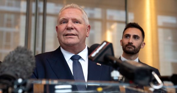Ontario aplica aumento del 25 % a electricidad para EEUU en respuesta a guerra comercial de Trump
