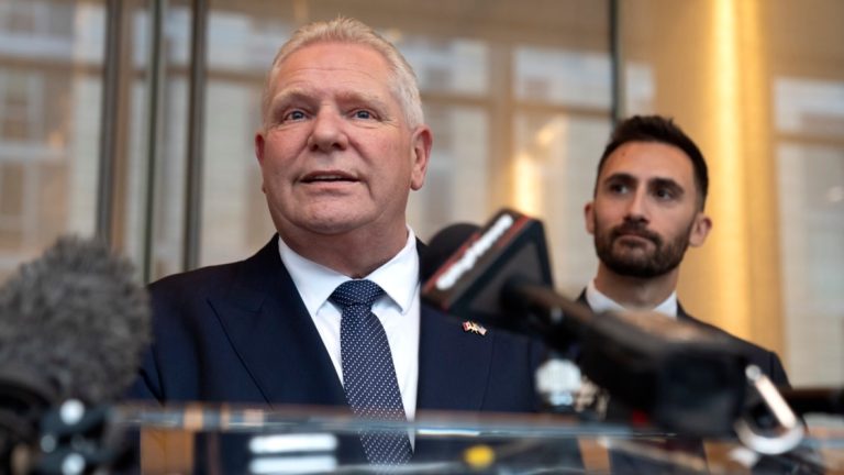 Ontario aplica aumento del 25 % a electricidad para EEUU en respuesta a guerra comercial de Trump