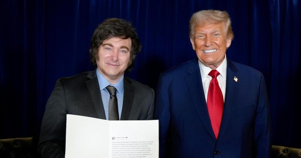 El Gobierno amortigua la crisis, busca desarmar incertidumbres y recompone la letra de campaña