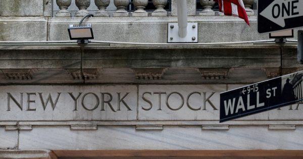 El respaldo financiero internacional dio alivio cambiario, pero la incertidumbre persiste