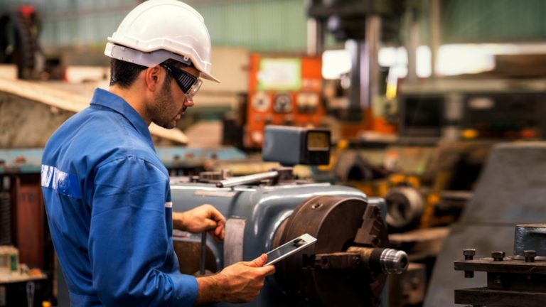 Las pymes industriales advierten que cuatro de cada diez máquinas están paradas y que la situación es “crítica”