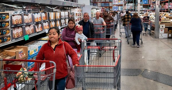 Precios mayoristas en EEUU se mantienen sin cambios, señal de que baja presión inflacionaria