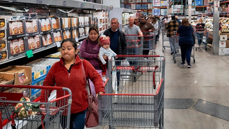 Precios mayoristas en EEUU se mantienen sin cambios, señal de que baja presión inflacionaria