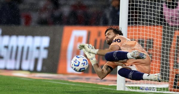 Los penales que erraron Borja y Galoppo en la tanda que dejó a River Plate afuera de la Copa Argentina