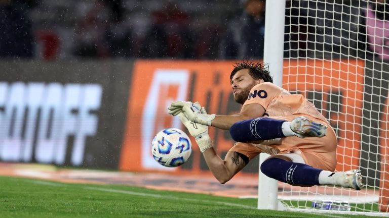 Los penales que erraron Borja y Galoppo en la tanda que dejó a River Plate afuera de la Copa Argentina