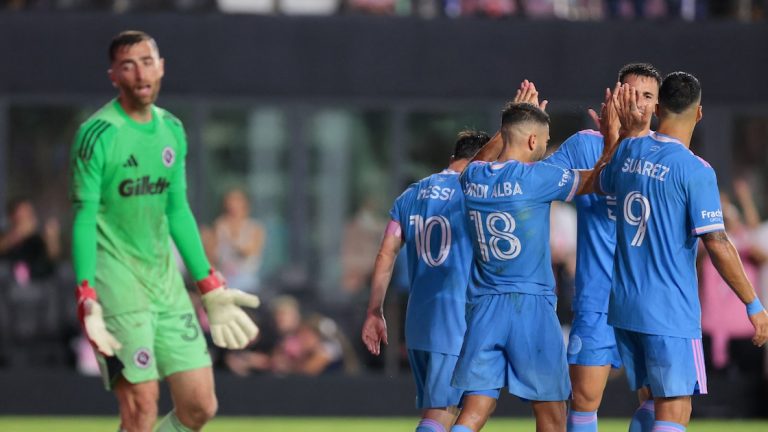 Con una actuación colosal de Messi, Inter Miami venció 4-1 al New England Revolution por la MLS