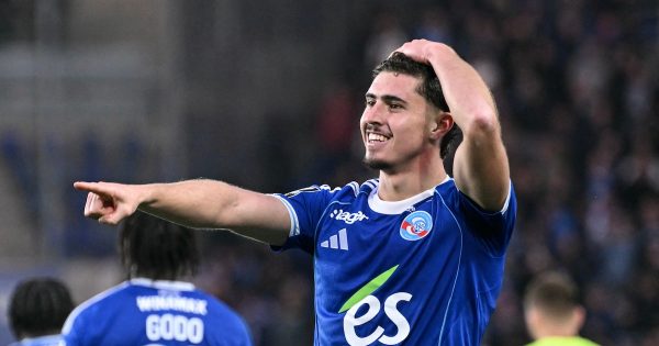 Mientras sueña con el fichaje de Julián Álvarez, Barcelona sumó a otro goleador argentino a su radar