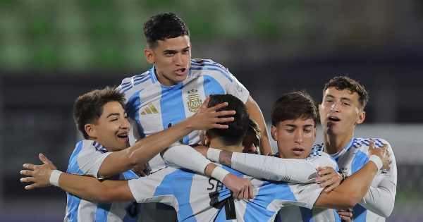 Argentina goleó 4-1 a Australia y se clasificó a los octavos de final del Mundial Sub 20