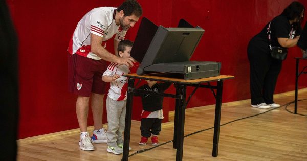 Lo que no se vio de la histórica elección en River Plate que consagró a Stefano Di Carlo presidente