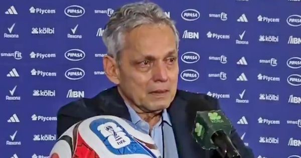 La reacción de un entrenador por no clasificar al Mundial con su selección que recorre el mundo