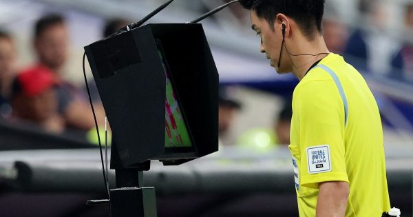 Los “poderes especiales” que tendría el VAR durante el Mundial 2026 en los córners y las segundas amarillas