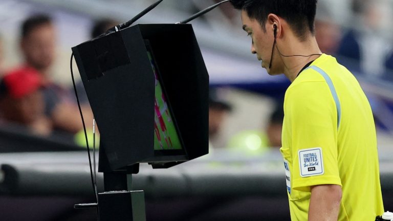 Los “poderes especiales” que tendría el VAR durante el Mundial 2026 en los córners y las segundas amarillas